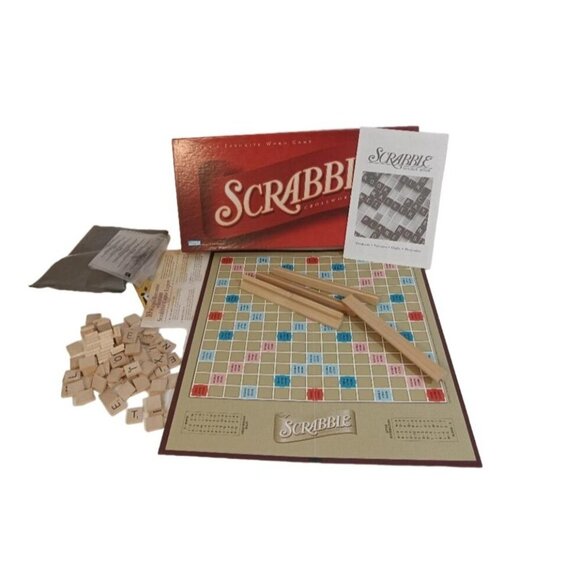 Parker Brothers Scrabble Crossword Table Word Game 2001 Complete Ages 8 And Up - Picture 2 of 6